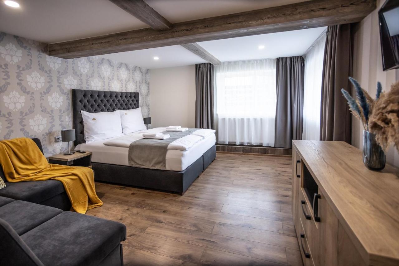 Hotel Demanova Apartments - Dependance Liptovský Mikuláš Екстериор снимка