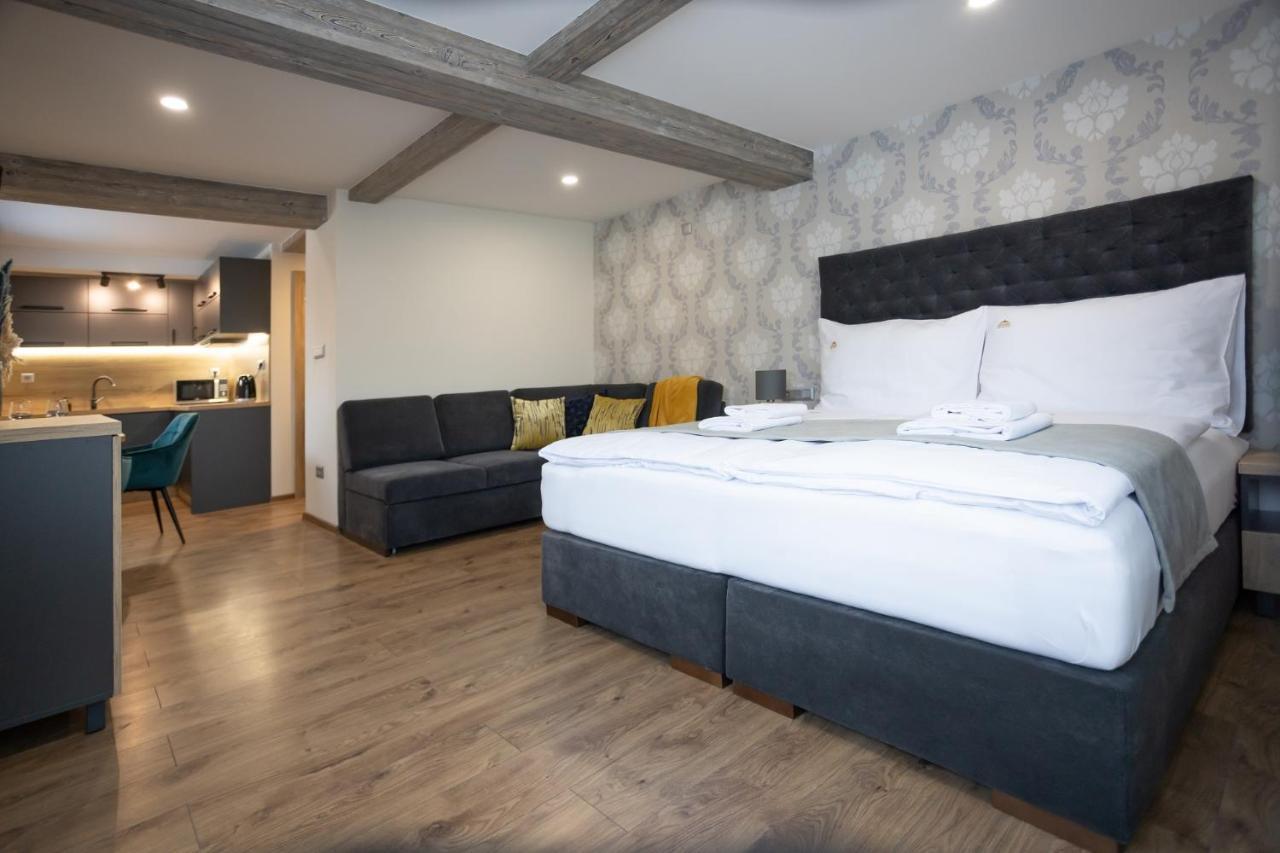 Hotel Demanova Apartments - Dependance Liptovský Mikuláš Екстериор снимка