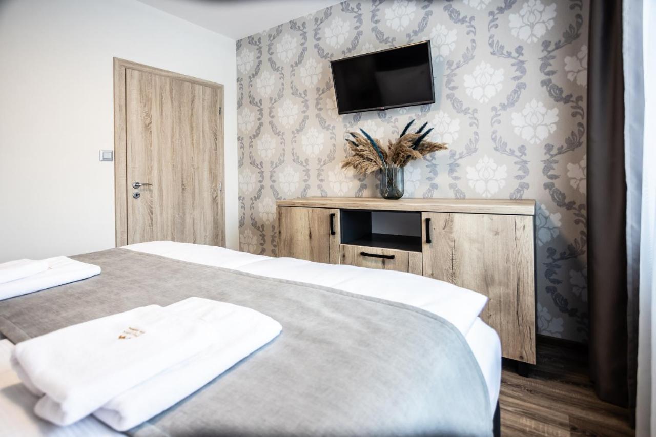 Hotel Demanova Apartments - Dependance Liptovský Mikuláš Екстериор снимка