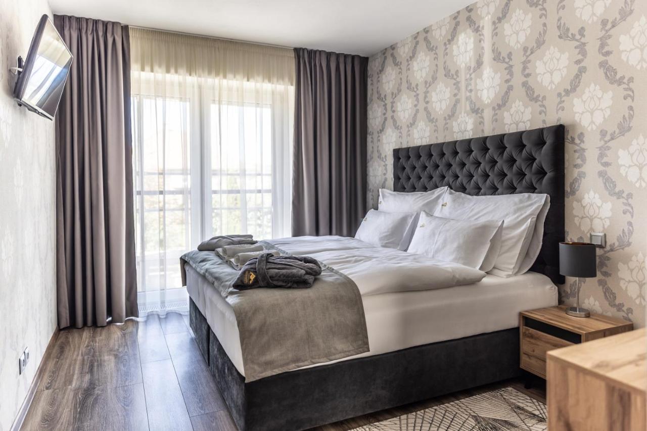 Hotel Demanova Apartments - Dependance Liptovský Mikuláš Екстериор снимка