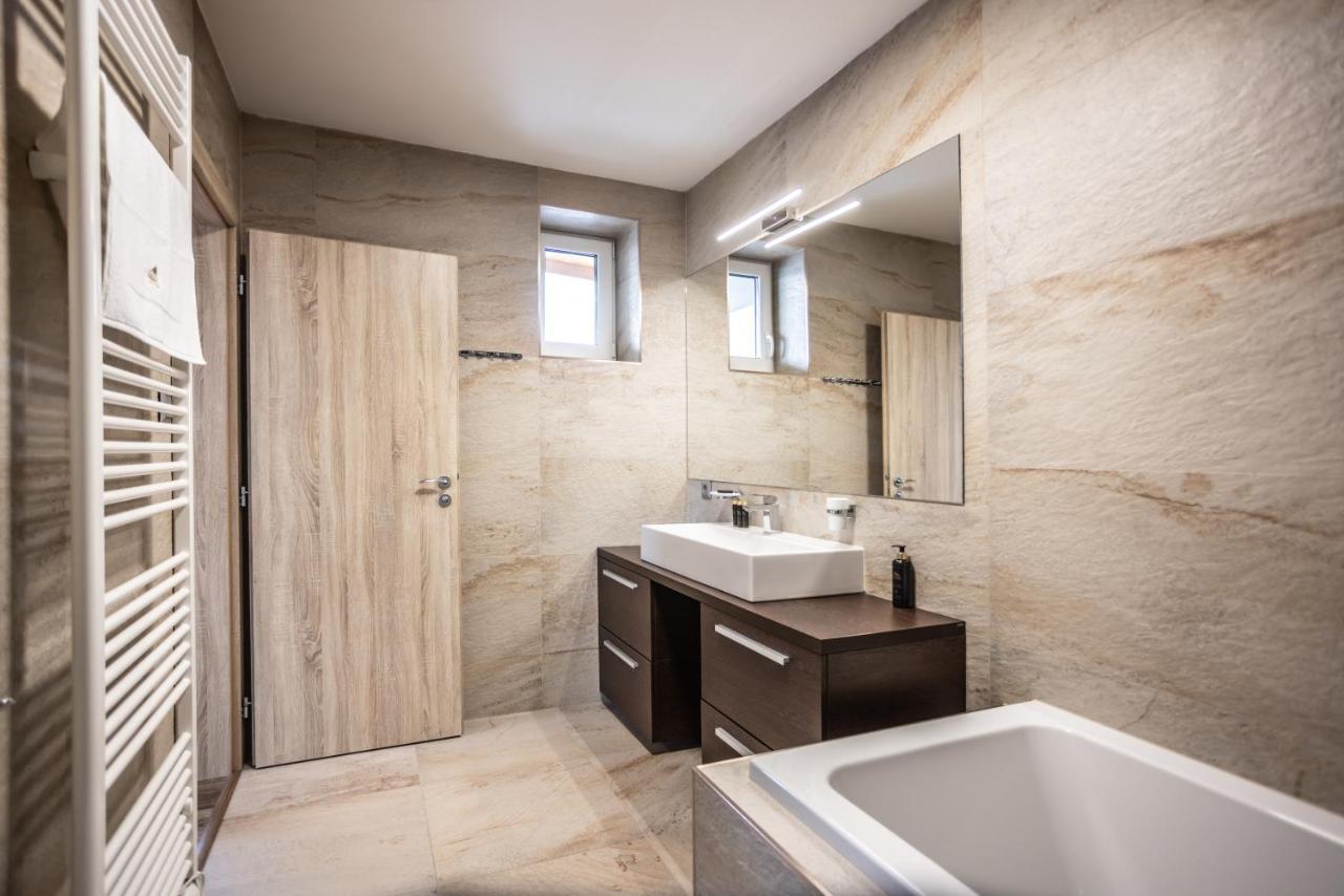 Hotel Demanova Apartments - Dependance Liptovský Mikuláš Екстериор снимка